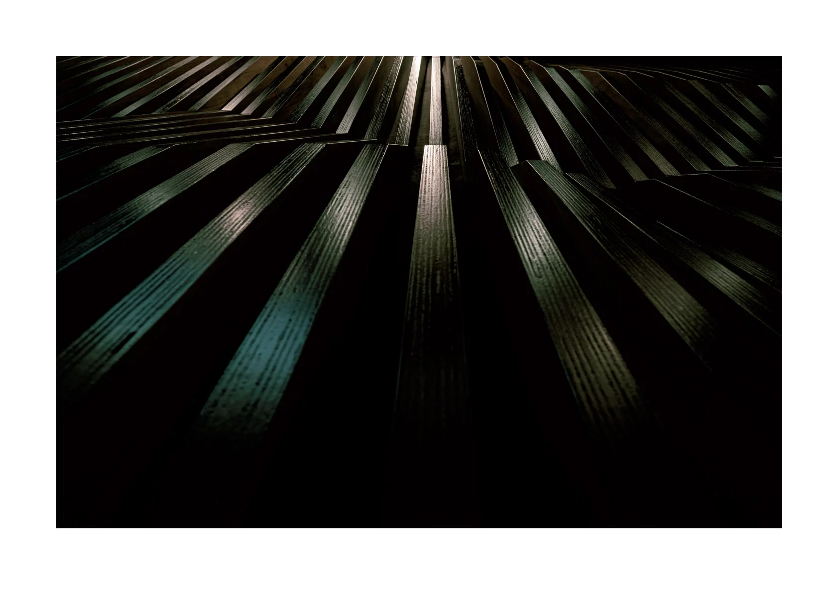 The Ghost of You - Sight : Whiteborder LTRB 4444,5cm